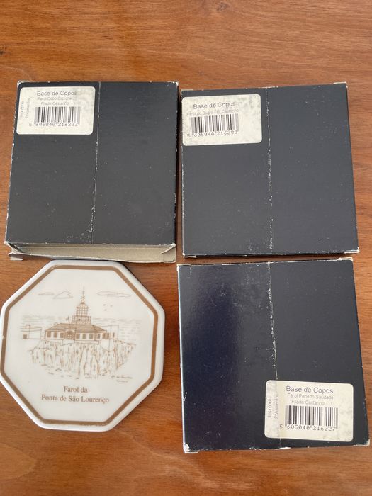 Bases de copos da OR Oficina Real em loica. Motivo Faróis
