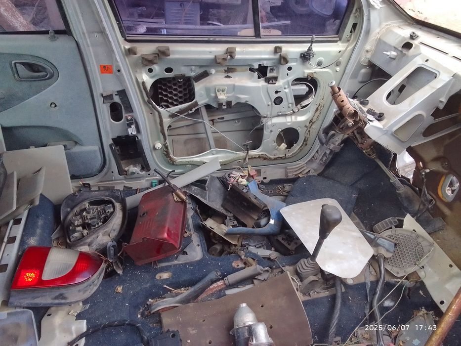 Продається рено сценик В2 2000 року