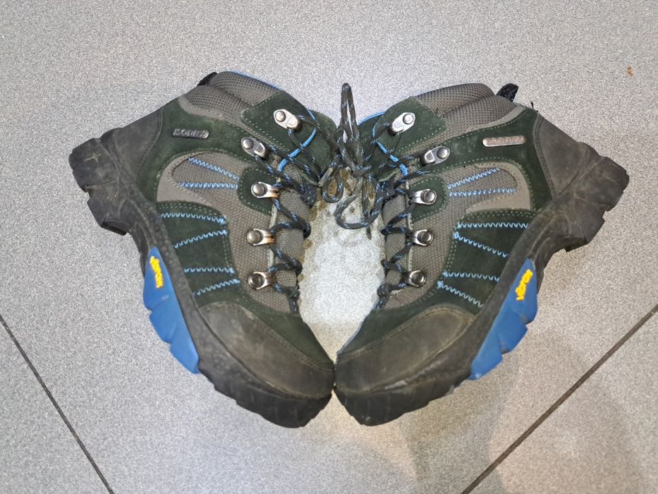 Чоботи сноубутси 33розміру