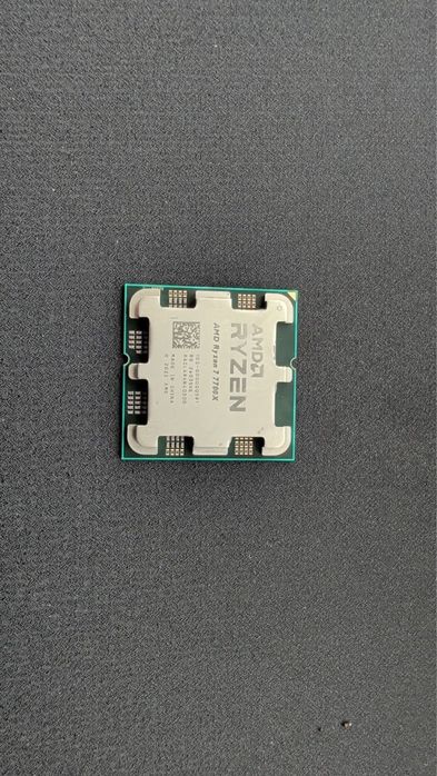 Процесор AMD Ryzen 7 7700X