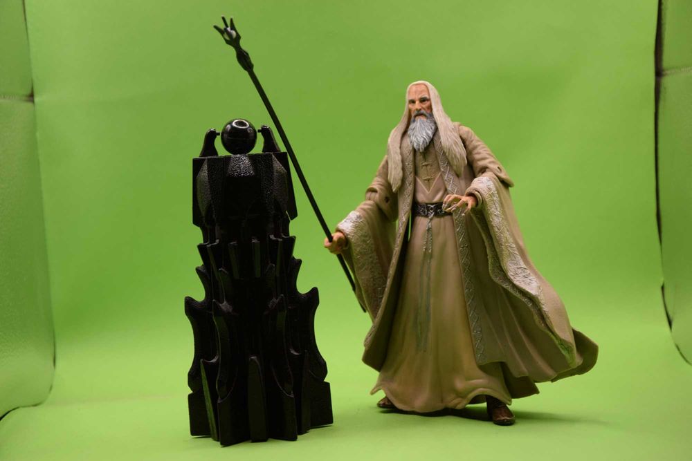 Saruman z palantirem Toy Biz Władca Pierścieni, LOTR ToyBiz figurka 2001 r FSH #4001