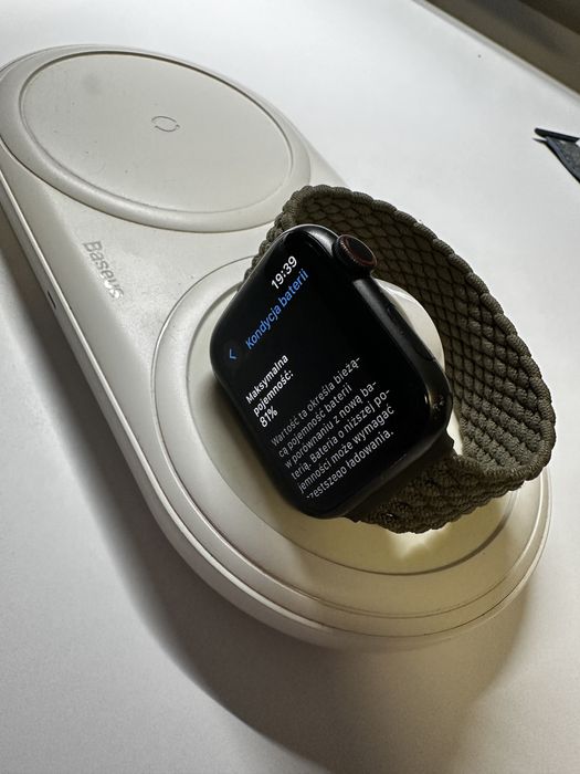 Apple Watch SE GPS, Celluar, 44mm