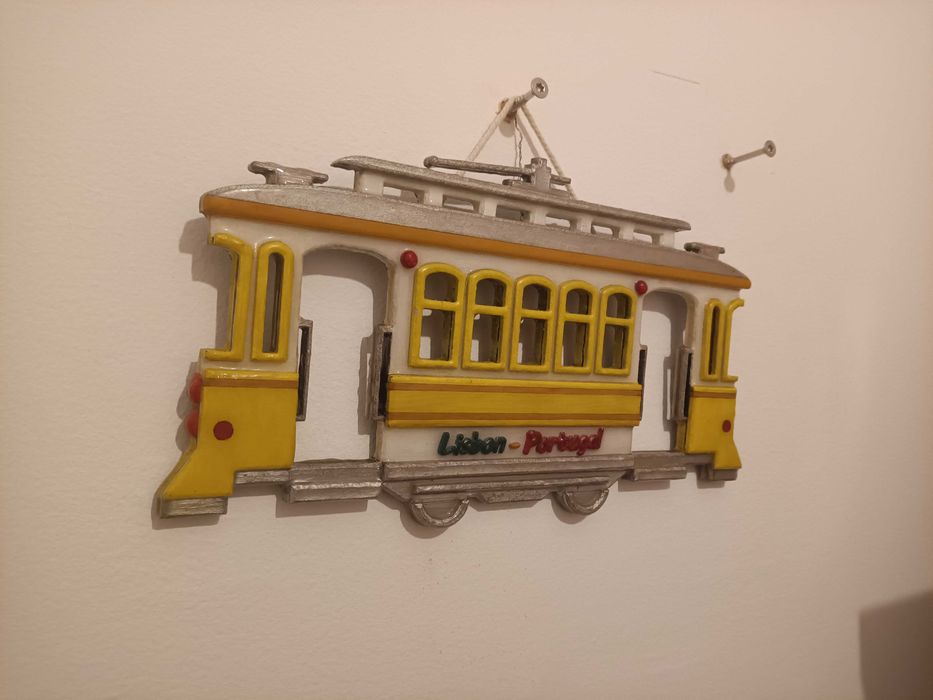 Funicular em Madeira e Resina – Artesanal