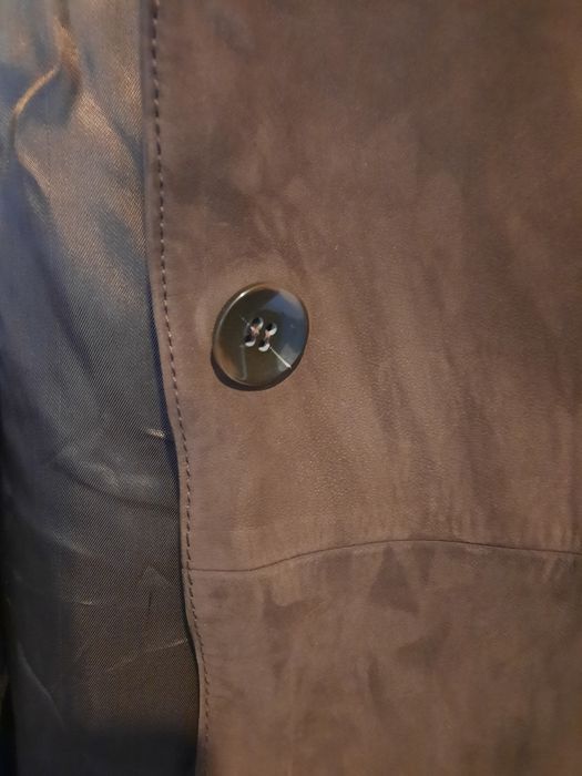 Casaco em pele castanho