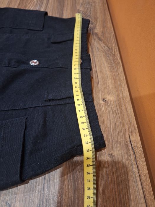 Czarna mini spódniczka Bershka