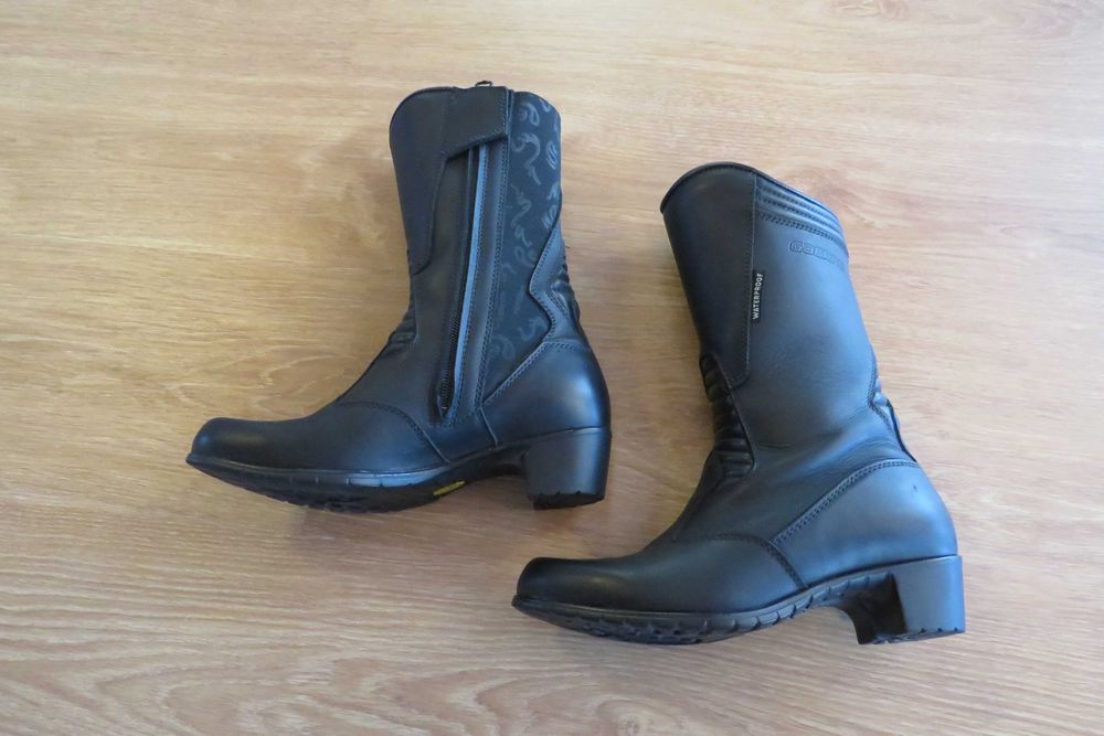 Botas Gaerne® para senhora waterproof com salto, como novas, para mota