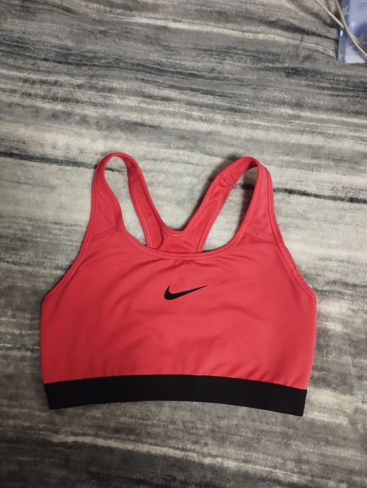 Спортивний топ Nike Dri-FIT