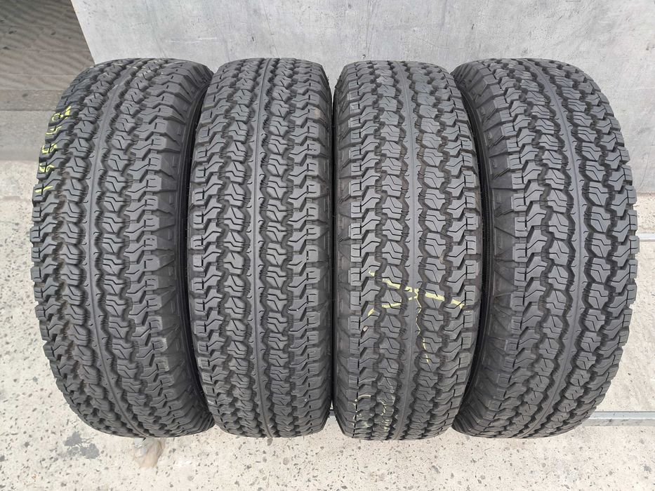 Резина літо 90% протектор Good Year 215 R15C Wrangler AT/SA