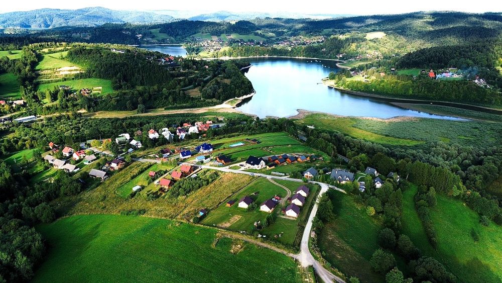 Tęczowe Wzgórze Bieszczady, Noclegi, Domki