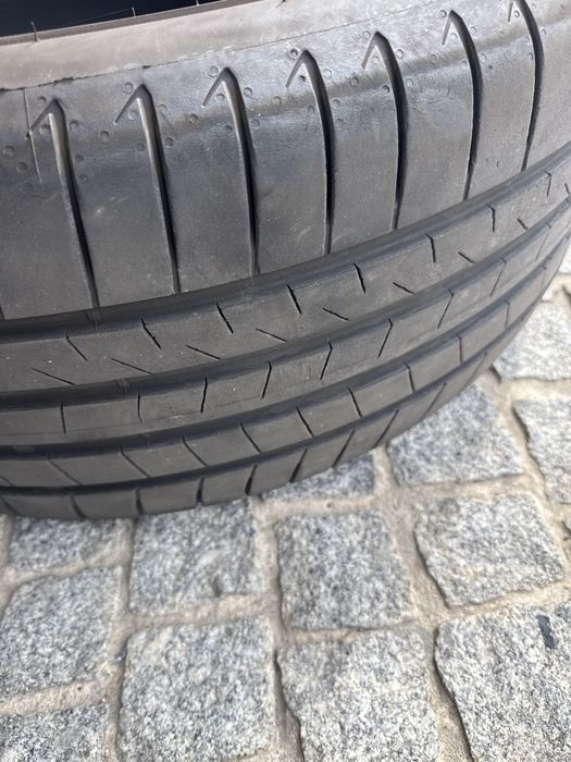 Pneus bridgestone como novos  jante 20