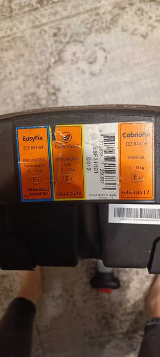 Nosidełko, fotelik Maxi-Cosi z bazą isofix (EasyFix)