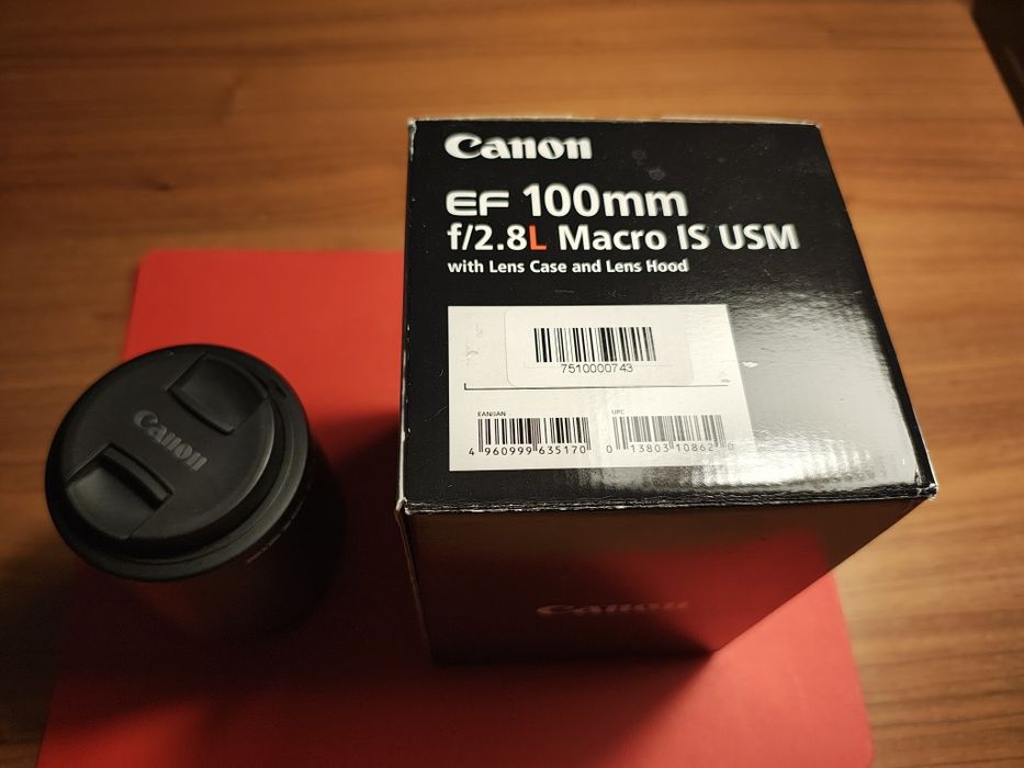 Canon EF 100mm 2.8 IS Macro