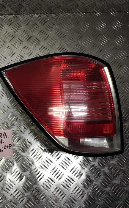 lampa tylna prawa astra  h kombi