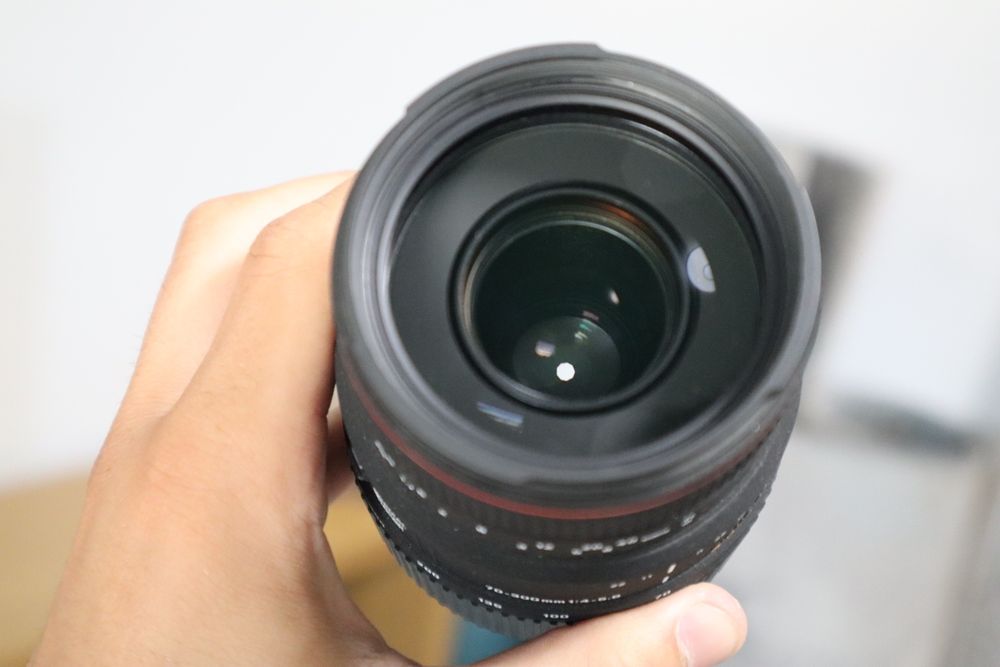 Sigma 70-300mm F/4-5.6 APO DG Macro - Nikon AF