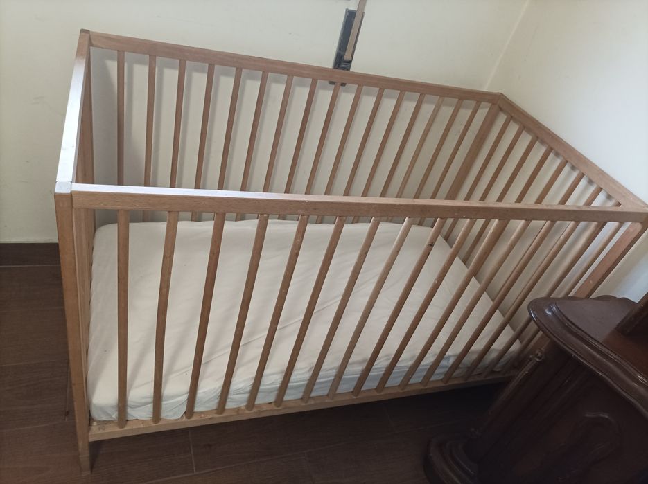 Berço e colchão  IKEA