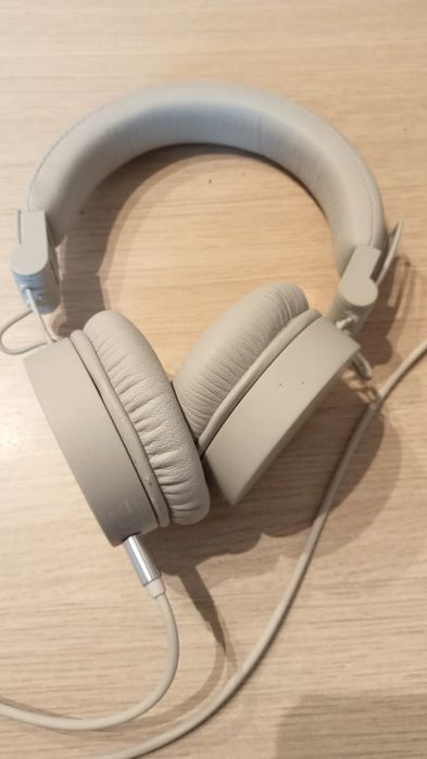 Słuchawki komputerowe z kablem