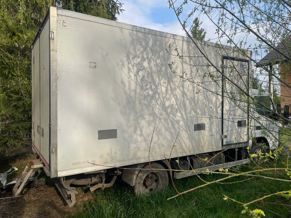 Kontener izotermiczny z agregatem długi na 4,5m