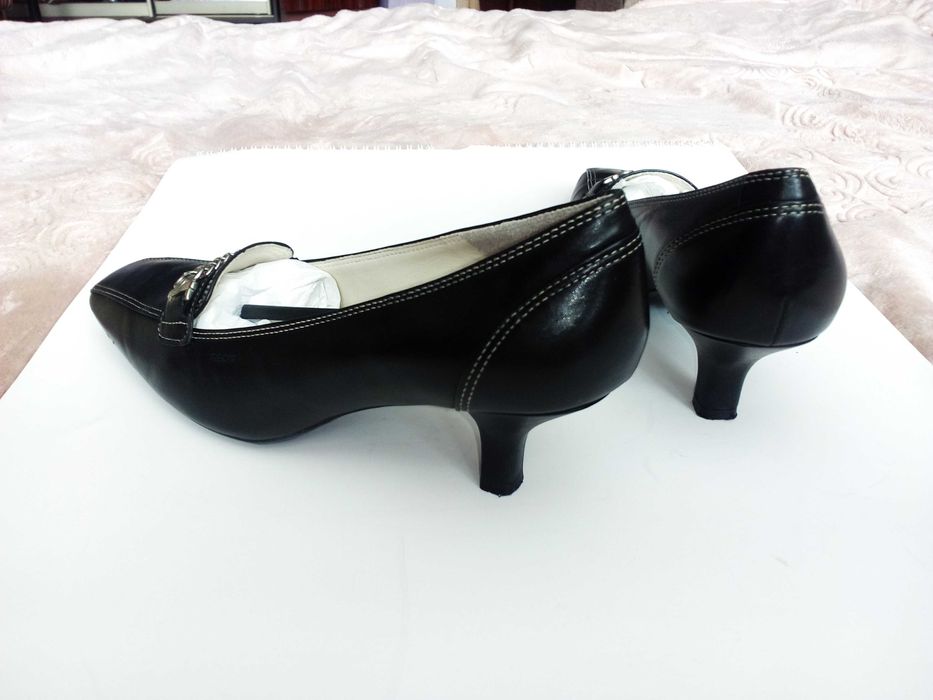 Шикарные женские итальянские туфли -лодочки GEOX в упаковке