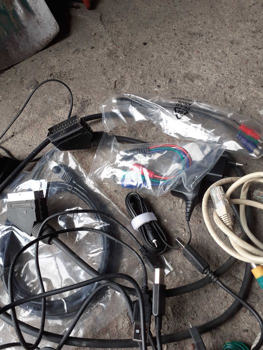 stare ładowarki,kable