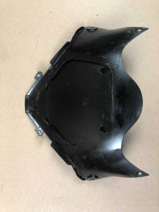 Suzuki GSX-R 600 700 K6 K7 Wypełnienie Dolne Lampy Czaszy Owiewki