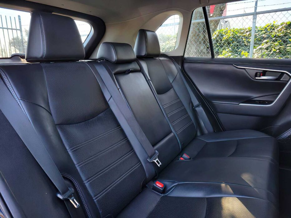 Toyota RAV4 Limited      2021