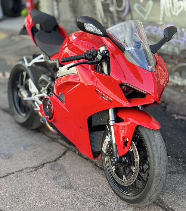 Мотоцикл Ducati Panigale V4 2018 рік