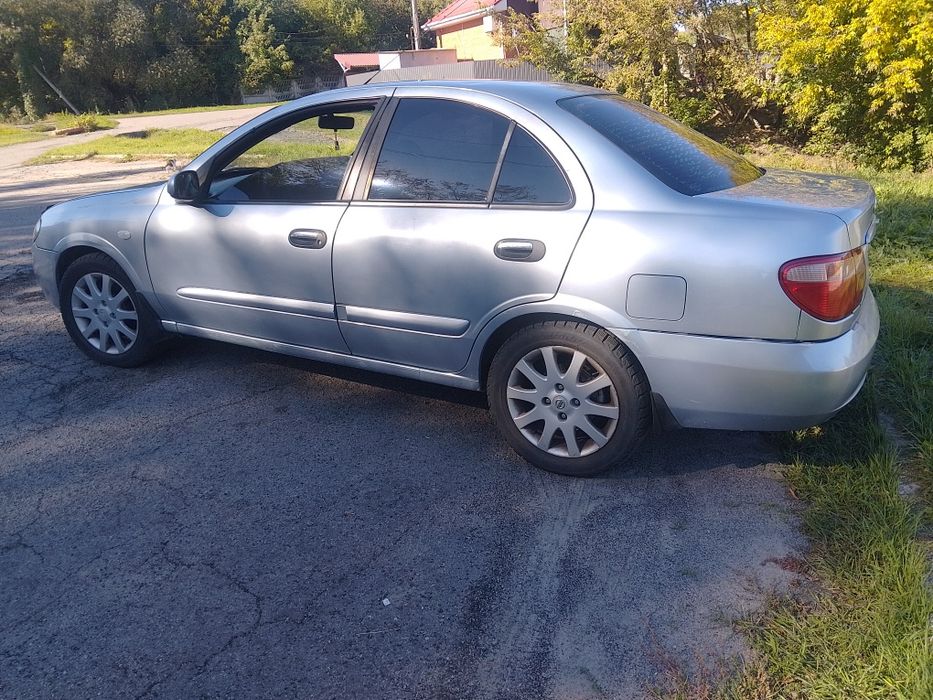 nissan almera 2005 року