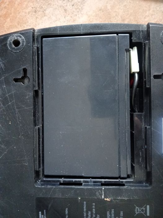 UPS APC Back-UPS es 700