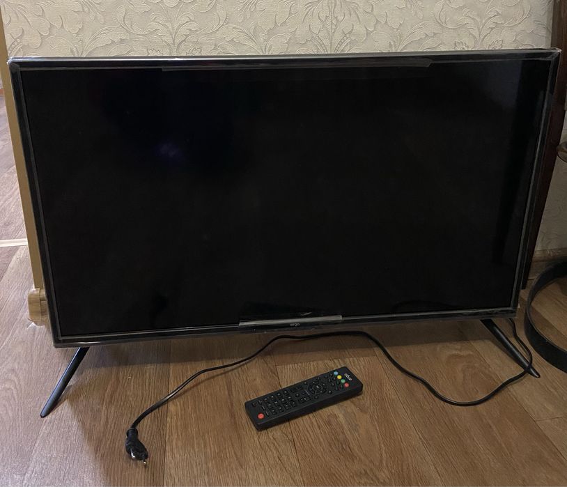 Телевізор LED 32D ergo smart TV