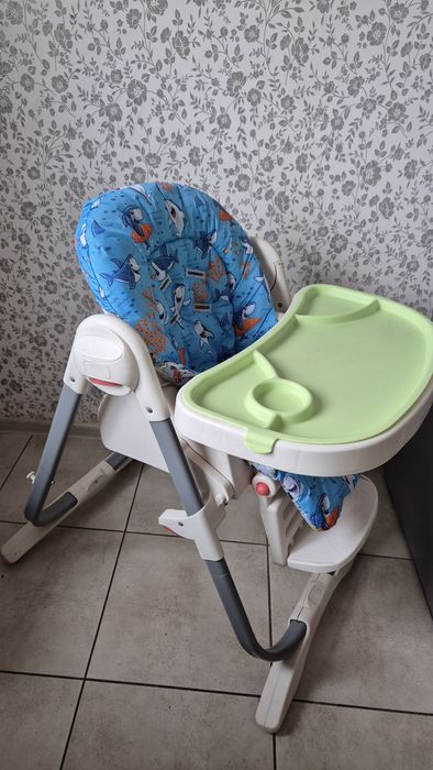 Стілець для годування