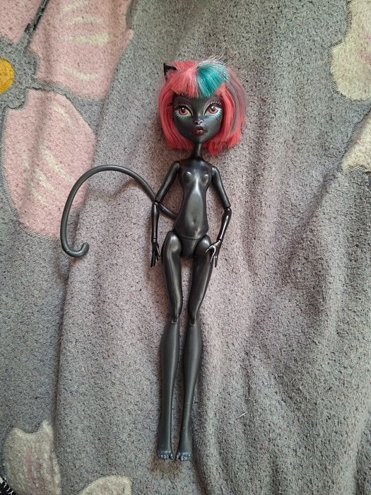 Кетті Нуар лялька монстер хай, monster high