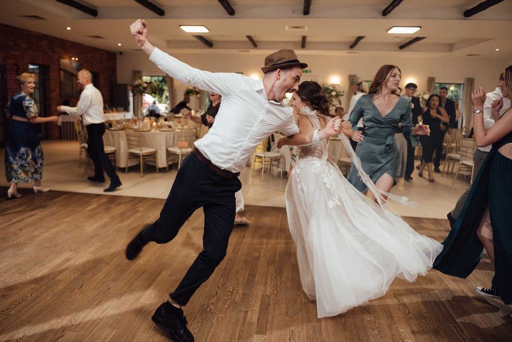 Dj na 18 urodziny, wesele, imprezy firmowe, oraz okolicznościowe