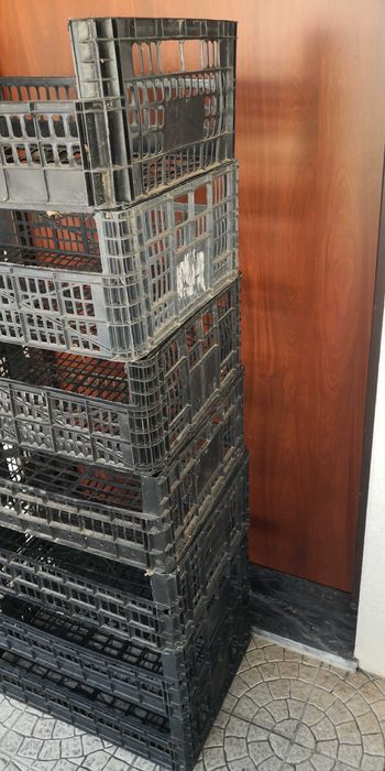 7 caixotes 60 cm x 39 cm X 20 cm