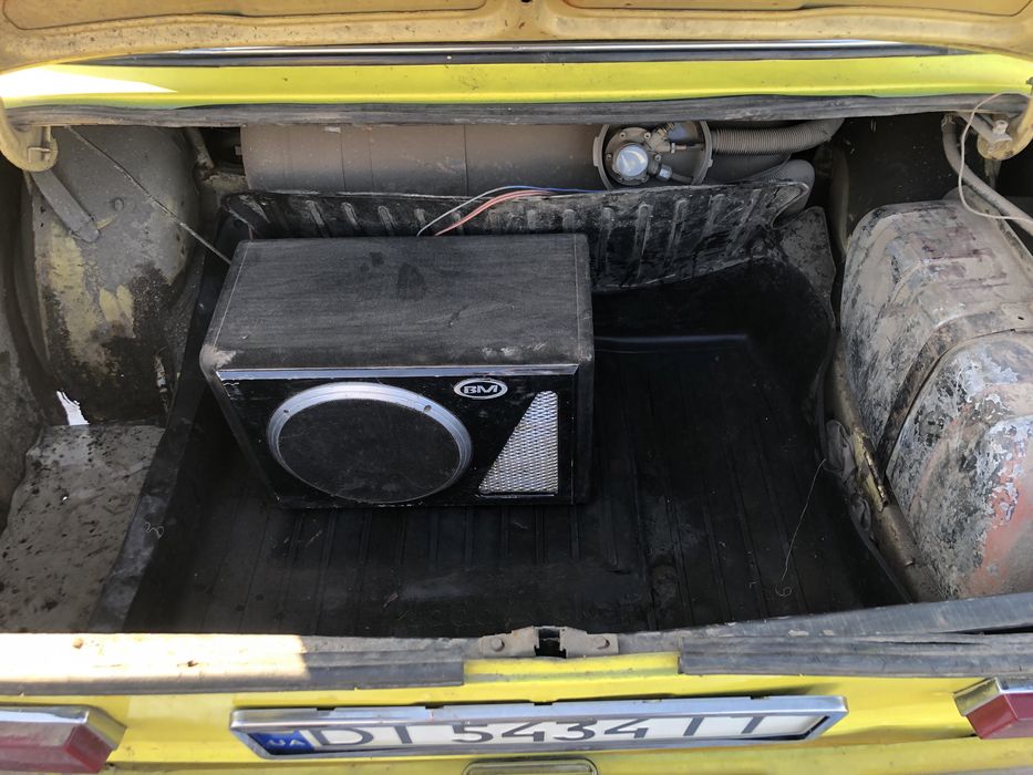 Продам ваз 21011