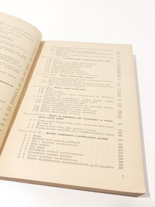 Teoria lotu rakiet niekierowanych MON 1961r