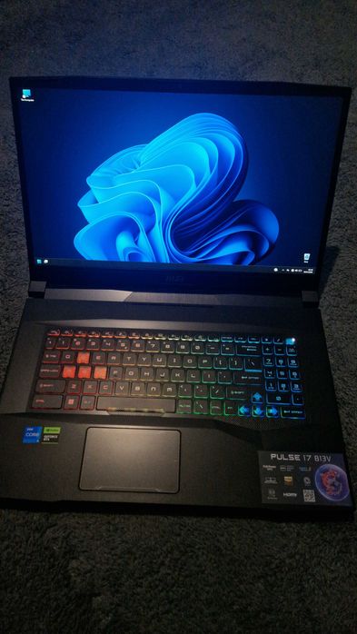MSI Pulse 17 B13VFK RTX