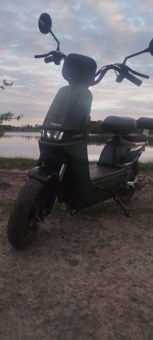Електроскутер Bilgery.