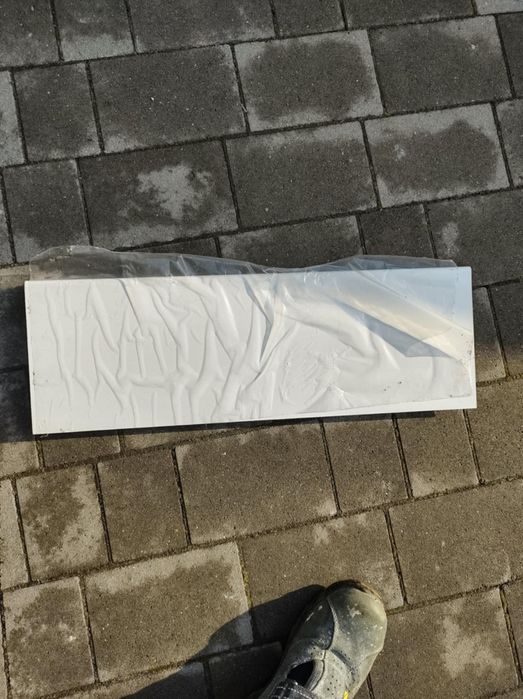 Parapety wewnętrzne plastikowe białe 140 cm i 60cm