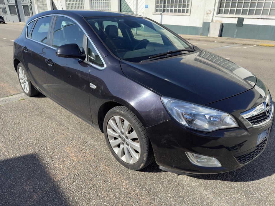Opel Astra J - 1.7 CDTI Cosmo  - 125cv