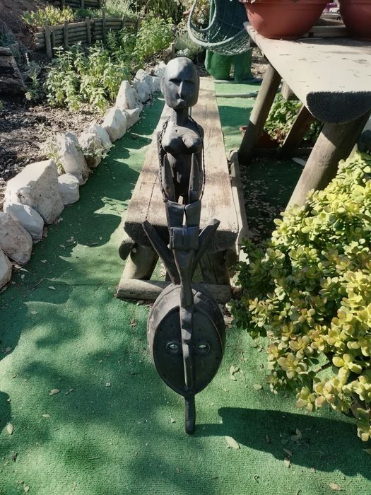 Estátua de tear antiga da Costa do Marfim.