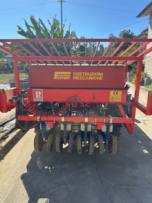 Plantador Ferrari de alfaces