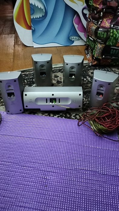 6- Colunas Philips  de 6 OHM cada