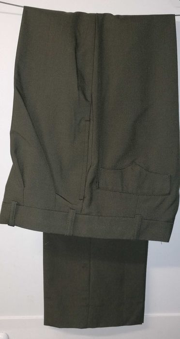 Fato masculino, verde xadrez, tam M, calça 42, por 20€