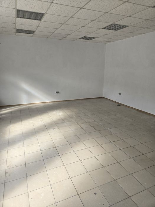 Приміщення під магазин офіс