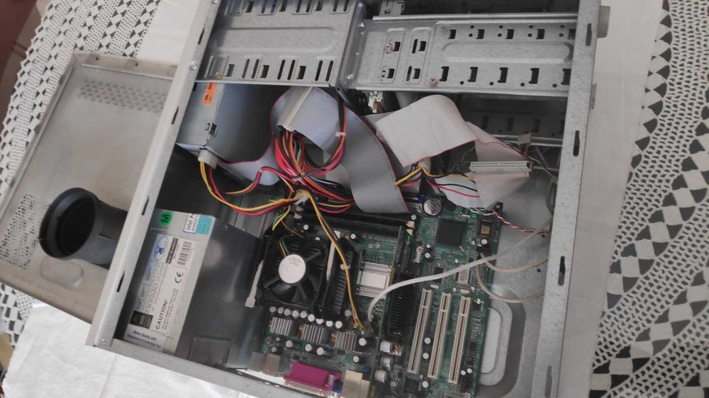 Desktop PC MSI COMPAQ MS-6577 PENTIUM 4 RECONDICIONADO