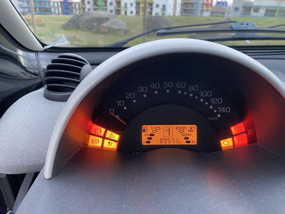 SMART COUPE em bom estado (POUCOS KMS)