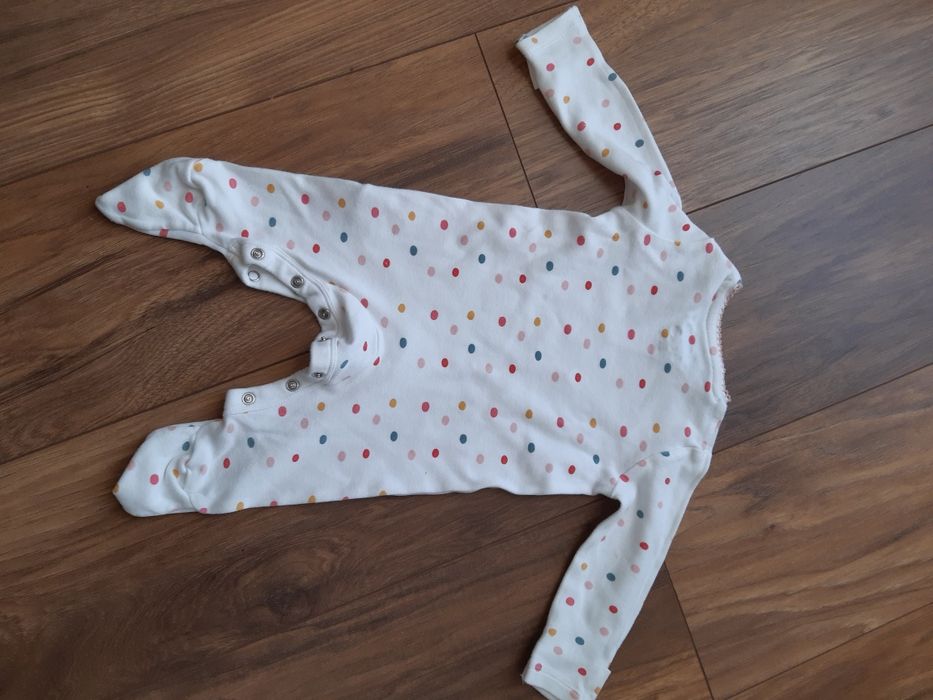 Śpioszek pajacyk dla dziewczynki pow.3 miesiąca