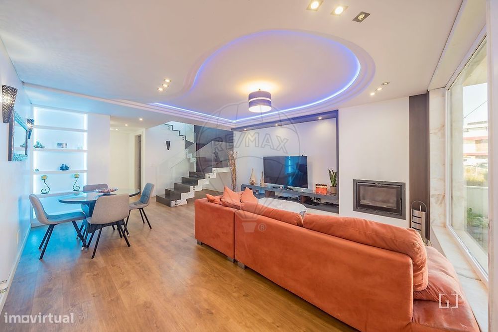 Moradia T5 para venda