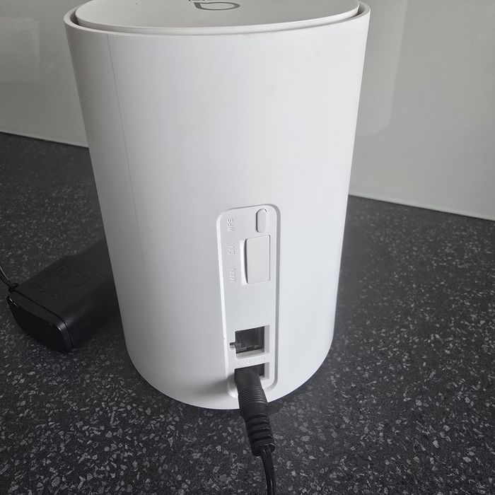 Router Alcatel wejście na kartę sim.