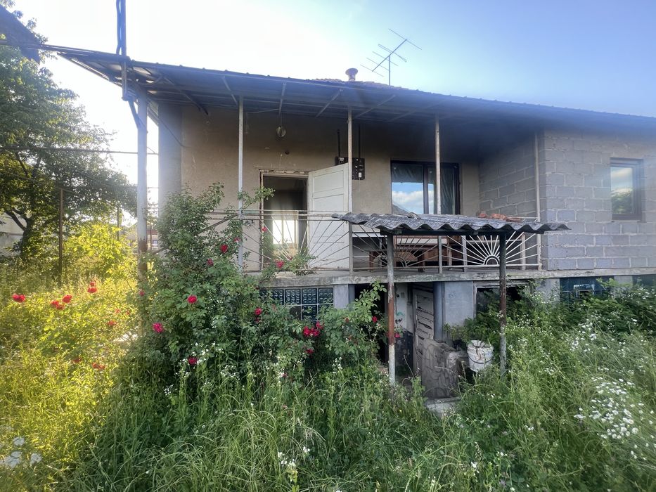 Продаж міцного будинку
